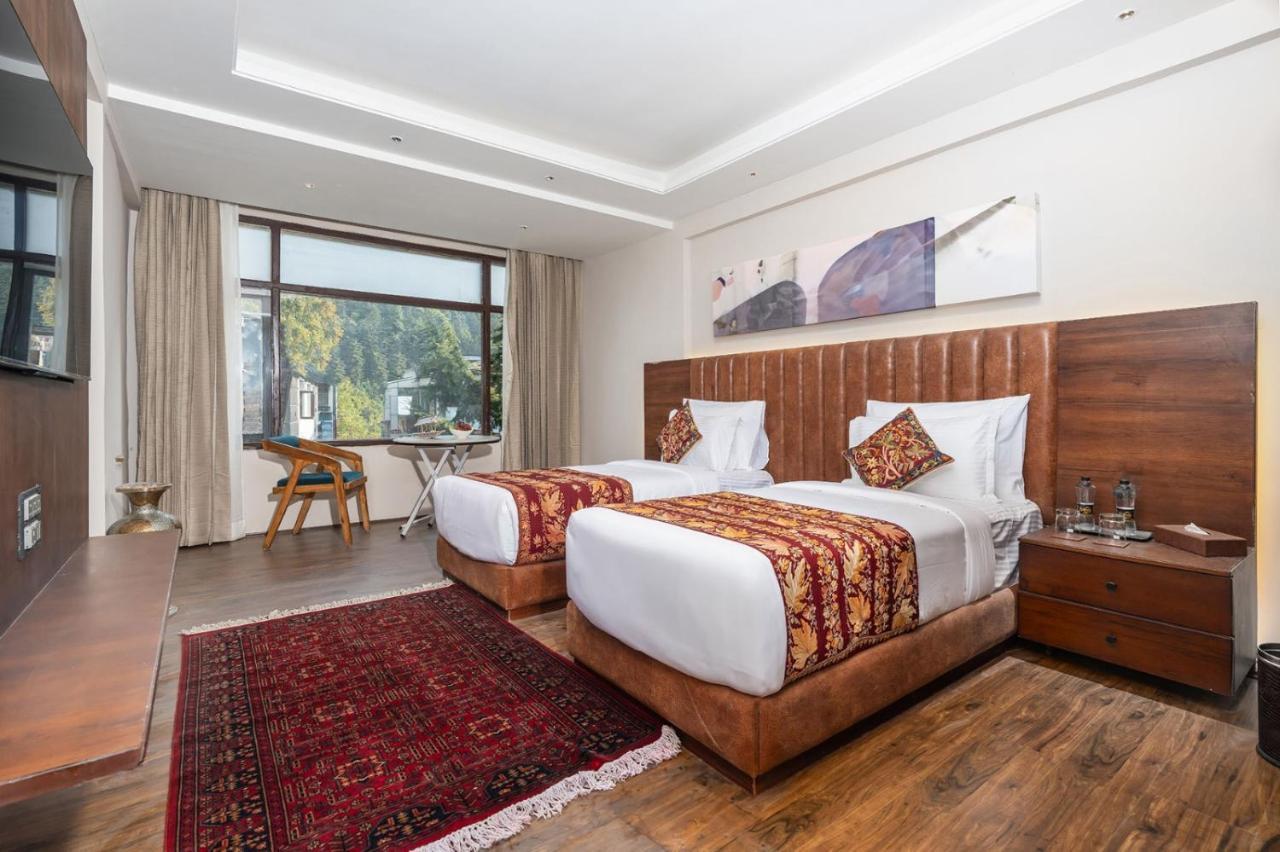 Hotel 11 Boulevard Srīnagar Dış mekan fotoğraf