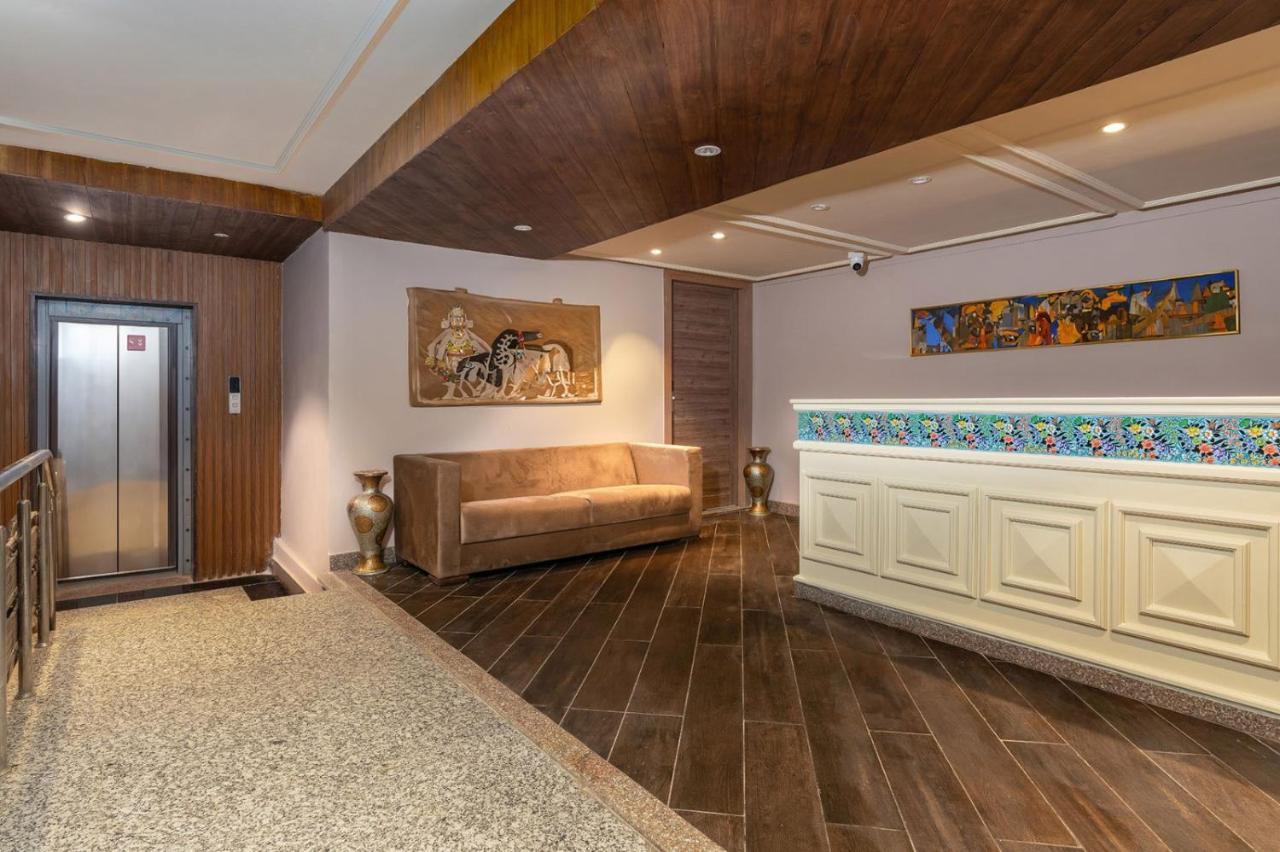 Hotel 11 Boulevard Srīnagar Dış mekan fotoğraf