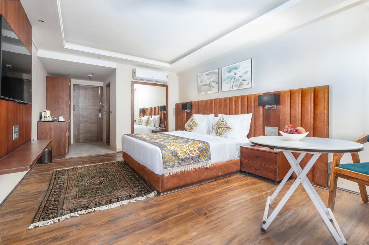 Hotel 11 Boulevard Srīnagar Dış mekan fotoğraf